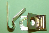 P'-Clip in zinc plated steel, 4.75mm x 8.5mm hole dia. General application.
