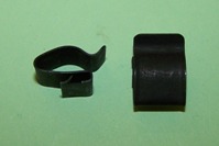 Edge cable/pipe clip for 1.0-1.5mm panel thickness. Pipe diameter 6.3-7.2mm. Flared. General application
