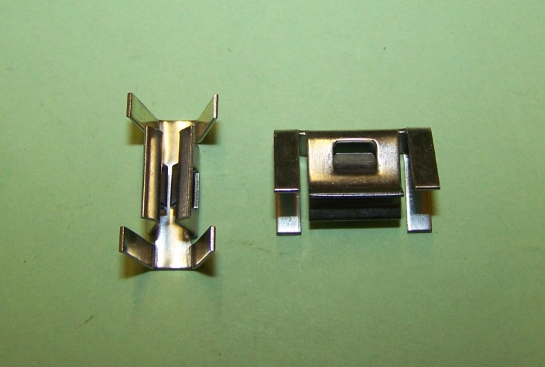 Moulding Clip for the front and rear nose moulding on the Triumph Stag, 2000 / 2.5 MkII