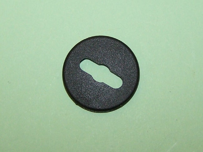 Plastic washer used with quick release fasteners 74150 / 74151 / 76040 / 83270 above.  Mini and general application.