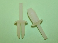 Plastic expansion rivet, panel thickness 2.4mm - 8.5mm. Hole diameter 6.5mm - 7.0mm.  General application.