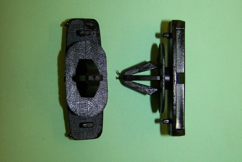 Wing Push-type Retainer. Land Rover and Chrysler Jeep