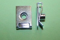 M6 Cal nut retainer. Length 23.5mm, width 16.0mm and panel range 0.4-0.6mm. General application.