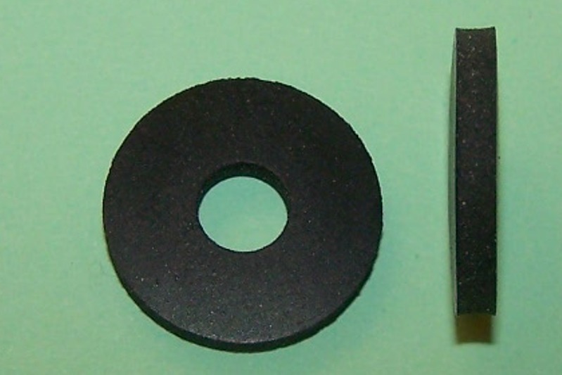 Rubber Washer 20mm diameter, hole 6.5mm, thickness 3.0mm. General application.
