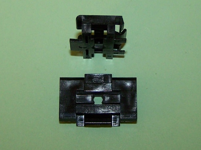 Moulding clip for 15.3mm moulding gap with stud fixing.  Ford Capri MK3 and general application.