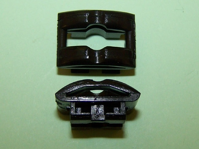 Quarter Turn Cam, panel thickness 2.0mm, in black, used with the above.  Mini and general application.
